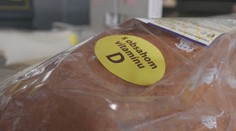 Potraviny neobsahujú dostatok vitamínov, preto ich dopĺňajú umelo. Najnovšie takto pečú aj chlieb