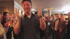 Jamie Oliver v slzách. Takéto prekvapenie položí aj najtvrdšieho chlapa!