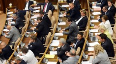 V parlamente bude sedieť už 12 nezaradených poslancov