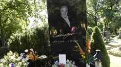 Karel Gott by mal dnes narodeniny. Dojemný odkaz od Ivany a dcér