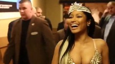 Poburujúce video! Nicki Minaj sa bláznivo rehotala na vozíčkarovi
