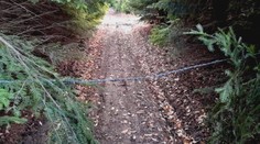 Natiahnutý drôt v lese zranil motorkára. Naša reportáž spôsobila poriadny rozruch medzi lesníkmi