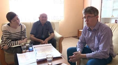 Michal pomáha Slovákom nájsť predkov. Niekedy ho rodinné príbehy dovedú až k slzám