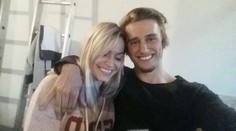 Superstarista Kovalíček zbalil o 15 rokov staršiu krásku