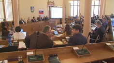 Po nedávnych voľbách prišlo veľké „upratovanie“. Niektorí možno budú musieť vrátiť odmeny