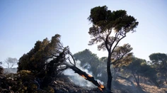Grécke ostrovy v plameňoch, na pomoc prichádzajú hasiči zo zahraničia