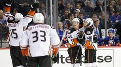 Halák prispel k triiumfu NY Islanders nad Anaheimom