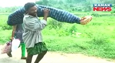 Žena mu zomrela v nemocnici, chudobný muž niesol jej telo niekoľko kilometrov