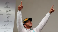 Hamilton po 3. titule: "Je to šialené", média mu dali prívlastok "kráľ Lewis III."