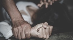 Austráliu šokoval najhorší prípad zneužívania v histórii. Vychovávateľ sa nakrúcal pri sexuálnom zneužívaní takmer stovky mladých dievčat