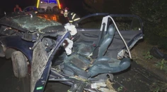 Hrozivá nehoda pri Veľkom Krtíši: Takto zničené auto prekvapilo aj hasičov