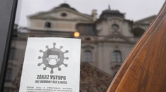 Konzílium navrhuje nové opatrenia: Očkovaní si polepšia, iba ak nezaočkovaní budú ešte viac obmedzení