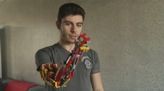 Ako 9-ročný si postavil robotickú ruku z Lega. David svoj život zasvätil výrobe umelých končatín