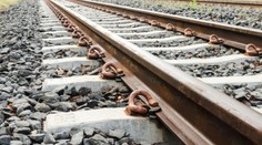 Neďaleko Barcelony sa čelne zrazili dva vlaky, jeden mŕtvy a 95 zranených