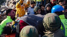 Z Turecka a Sýrie hlásia už viac ako 11-tisíc obetí. Erdogan sľúbil, že nikto nezostane na ulici