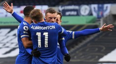 Leicester v šlágri remizoval s Manchestrom United. Bod pre líšky v závere gólom ratoval Vardy