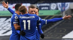 Leicester v šlágri remizoval s Manchestrom United. Bod pre líšky v závere gólom ratoval Vardy