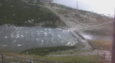 VIDEO: Takmer prázdne Skalnaté pleso sa zrazu vylievalo z brehov