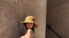 Modelka zverejnila erotický záber. Takto pózovala pre manžela