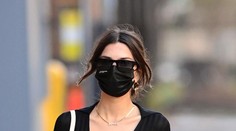 Modelka sa odhalila tri týždne po pôrode: Vyvolala búrlivé reakcie