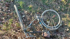 Neďaleko Milinovíc narazil vodič dodávky do cyklistu (†62), obaja išli v rovnakom smere