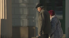 Viacerým vdovám a vdovcom obnoví Sociálna poisťovňa na budúci rok vyplácanie dôchodkov