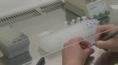 Aj na Slovensku už máme dva nové subvarianty omikronu. Dokážu obísť imunitu po očkovaní aj po prekonaní