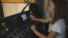 Bizarnosť v Prahe: Mladé dievčatá riadili tamojšie metro, strojvodca má problém