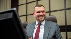 Minister V. Karas pripravil návrhy pomoci pre nezosobášené páry, LGBTI+ komunita tvrdí, že ich problémy to nerieši