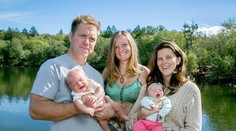 Jonathan má dve manželky a má s nimi dve deti. Cítia sa normálne