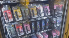 Deti začali vo veľkom užívať novú legálnu drogu. Kúpia si ju bez problémov v nákupných centrách