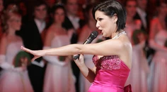 Ruská operná diva Anna Netrebková "sa zbavila infekcie zvanej COVID"
