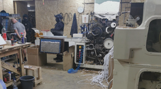 Viac ako 32 ton tabaku. Na východe Slovenska odhalili masívnu nelegálnu výrobňu cigariet