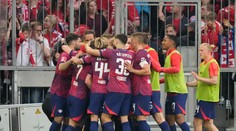 Bayern podľahol Lipsku a dal šancu Dortmundu, dostať sa na čelo. Pekaríkova Hertha opúšťa najvyššiu súťaž