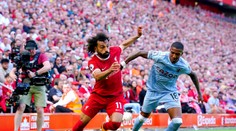 Manchester City obhájil titul. Rozhodla o tom prehra Arsenalu proti Nottinghamu, ktorý sa zachránil