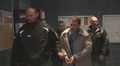 Na pojednávanie prišla aj obeť. Pedofil z Pezinka sa pred súdom priznal