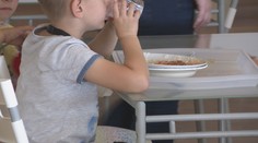 Špeciálna strava je pre mnohé deti s intoleranciami stále nedostupná. Školské jedálne poukazujú na prekážky