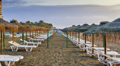 Turistický raj v španielskom Katalánsku obmedzí nočný život pre nárast koronavírusu