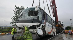 Tragédia v Číne: Pri nehode autobusu zahynulo 12 ľudí vrátane 10 školákov