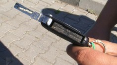 Zamykáte auto diaľkovým ovládaním? Pozor, autíčkari majú novú fintu!