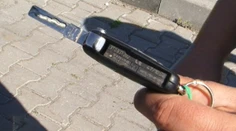 Zamykáte auto diaľkovým ovládaním? Pozor, autíčkari majú novú fintu!