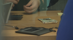 Ukrajinci si už vedia na Slovensku vymeniť hrivny za eurá. Prekvapením je predvojnový výmenný kurz
