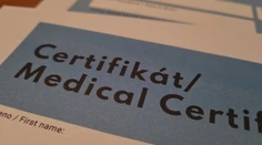 Pacient zaskočil lekárku: Očkovanie odmietol, no za potvrdenie bol ochotný zaplatiť nemalú sumu