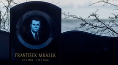 Najznámejšieho českého mafiána – Kmotra Mrázka – mal podľa vyšetrovateľov zabiť Slovák