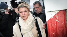 Zdrvená Corinna Schumacherová. Berie si bezvládneho manžela domov