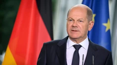 Scholz: Putin musí ukončiť agresiu, aby sa mohlo rokovať o mieri na Ukrajine