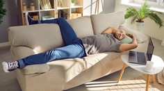 Aj vylihovanie je pre srdce lepšie než sedenie. Odborníci odporúčajú denne zapojiť jednoduché aktivity