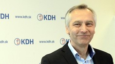 Zverejnenú erotickú komunikáciu s hovorkyňou považuje Figeľ za podvrh