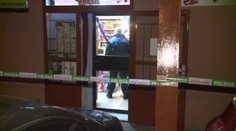 Lupič na ňu mieril pištoľou. Čo povedala, ju zachránilo