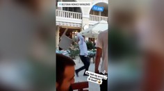 VIDEO: Všade, kam prišli, vyvolávali konflikty. Čiernohorci vytiahli na agresívnych ruských turistov stoličky